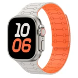 Silikonový řemínek s magnetickým zapínáním pro Apple Watch Ultra Series 4/3/2/1 49mm Magnet Sport - Měsíční svit a Oranžová (vzor 2)