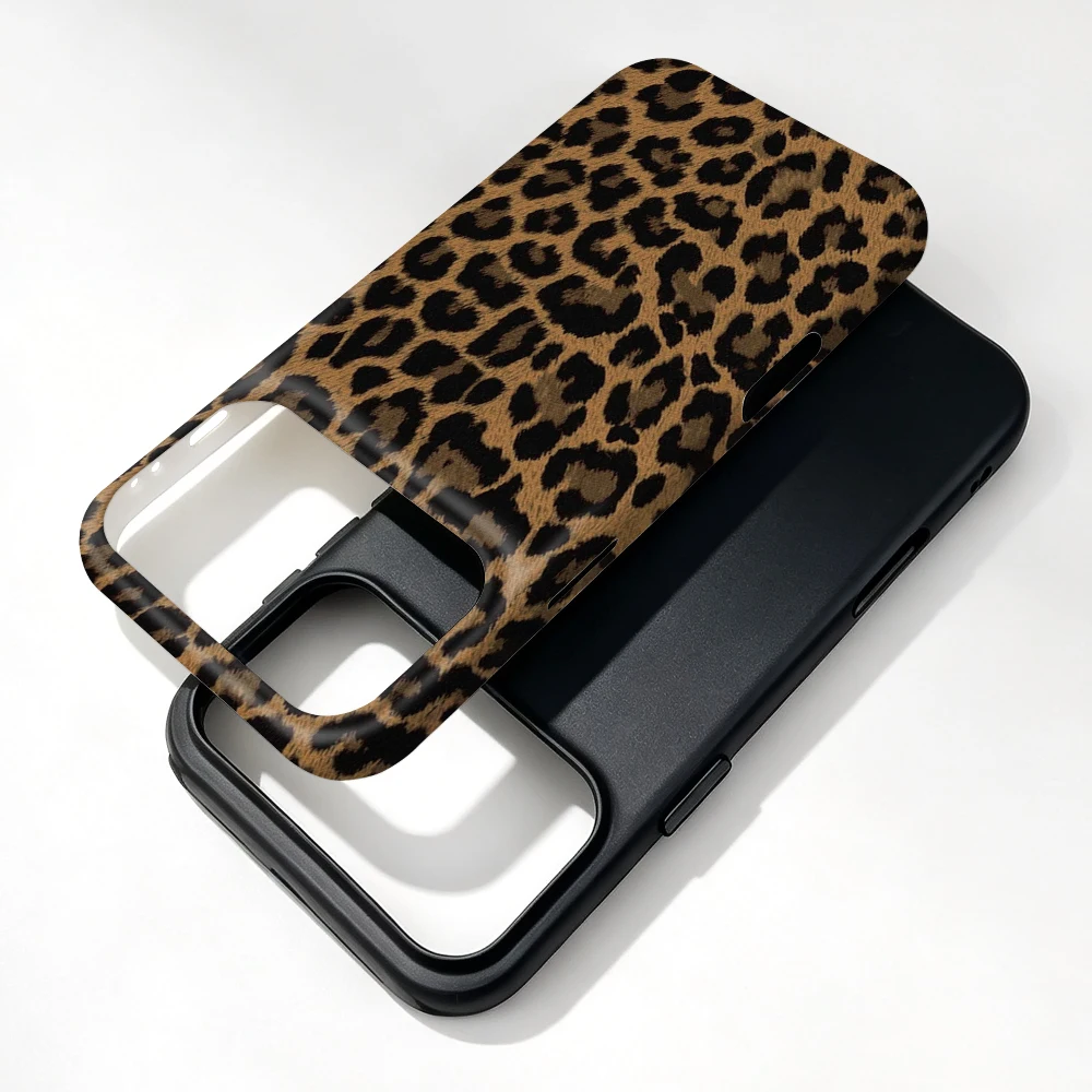 Funda iPhone 15 Plus Wild Leo MagSafe con soporte de agarre - image 3
