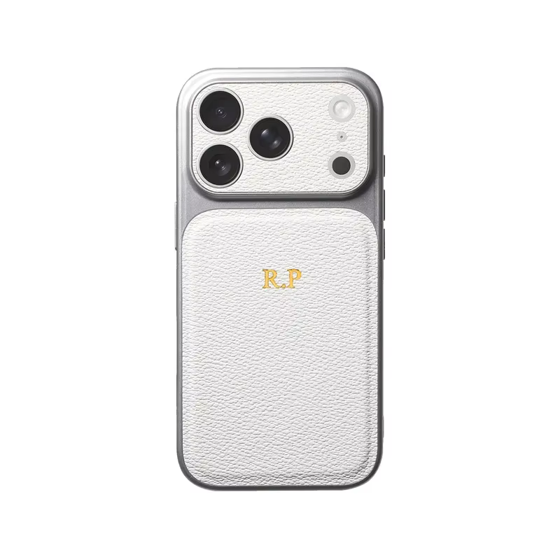 personalizowane-etui-iphone13.avif