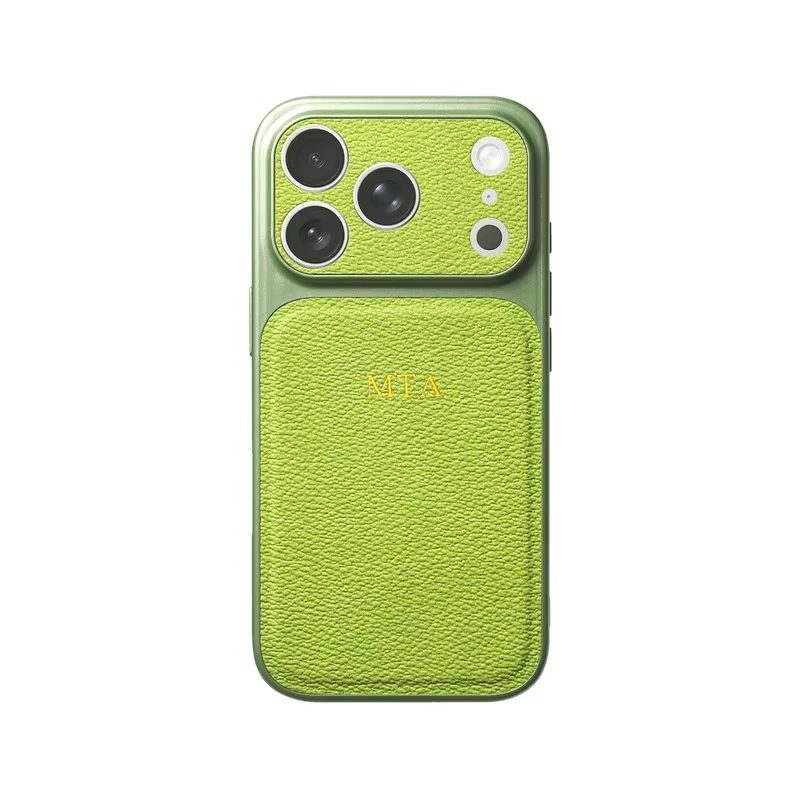 personalizowane-etui-iphone14.avif